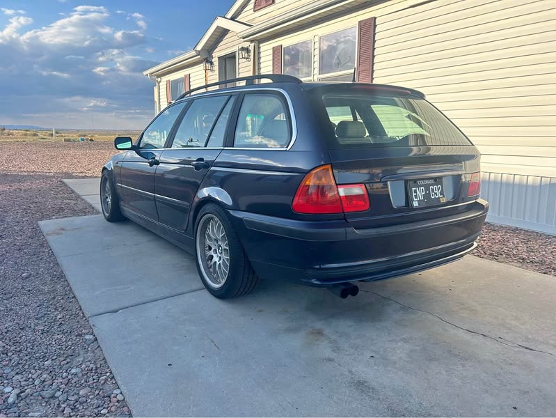 2003 BMW 3 Series - 325xiT AWD Wagon 4D