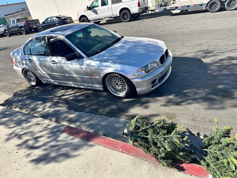 2000 BMW 3 Series - 323i Sedan 4D