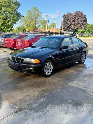 2001 BMW 3 Series - 325i Sedan 4D