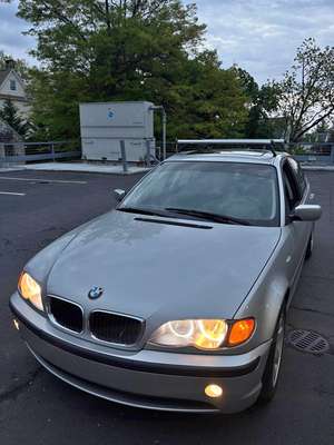 2004 BMW 3 Series 325i Sedan 4D