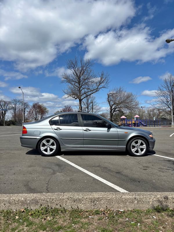 2004 BMW 3 Series - 325xi AWD Sedan 4D