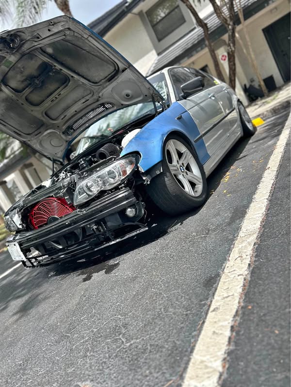 2005 BMW 3 Series - 325i Sedan 4D