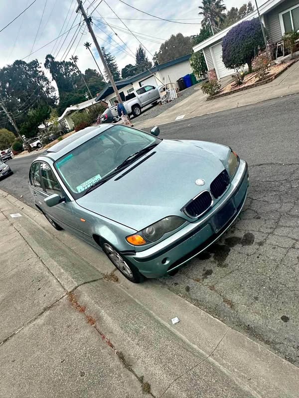 2002 BMW 3 Series - 325i Sedan 4D