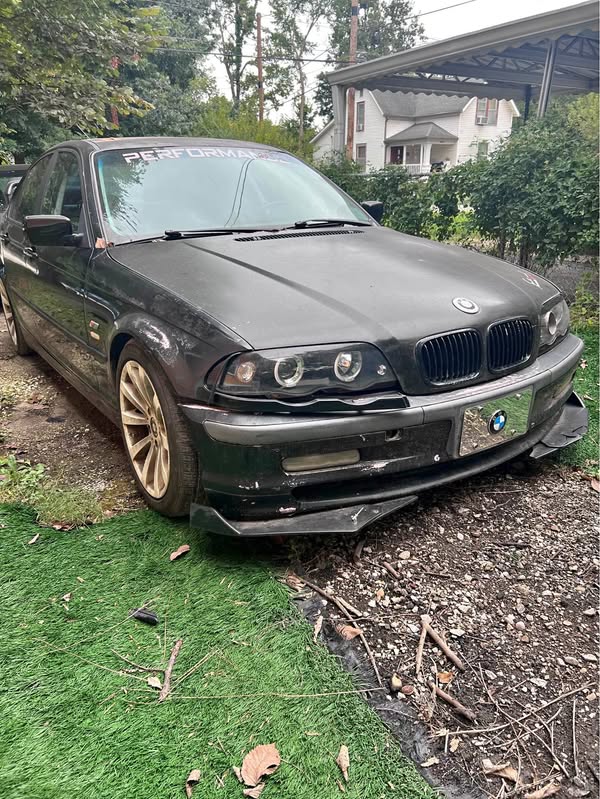 1999 BMW 3 Series - 323i Sedan 4D