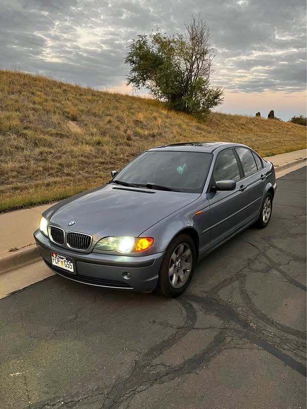 2002 BMW 3 Series 325xi AWD Sedan 4D