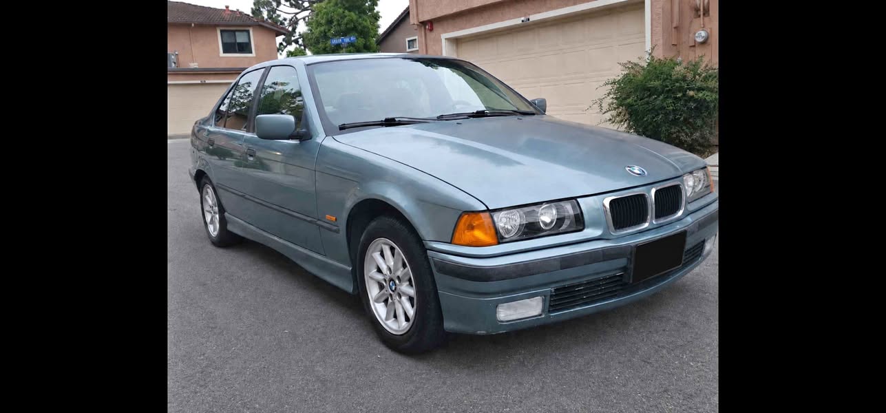 1999 BMW 3 Series - 318i Sedan 4D