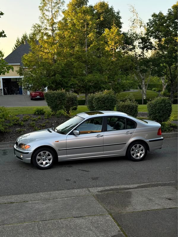 2004 BMW 3 Series - 325i Sedan 4D