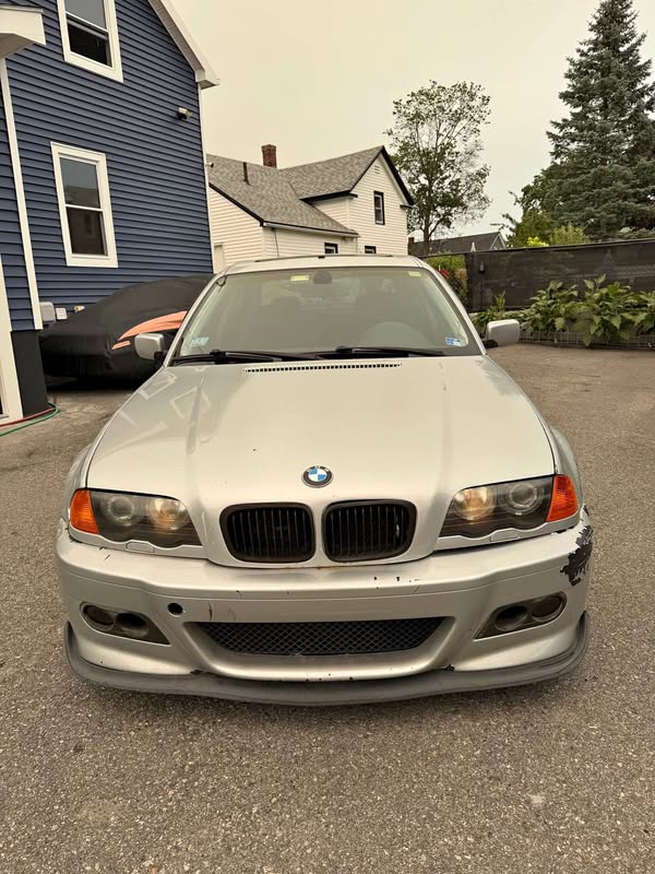 2001 BMW 3 Series - 330xi Sedan 4D
