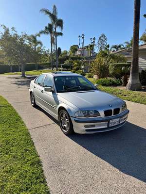 1999 BMW 3 Series - 323i Sedan 4D