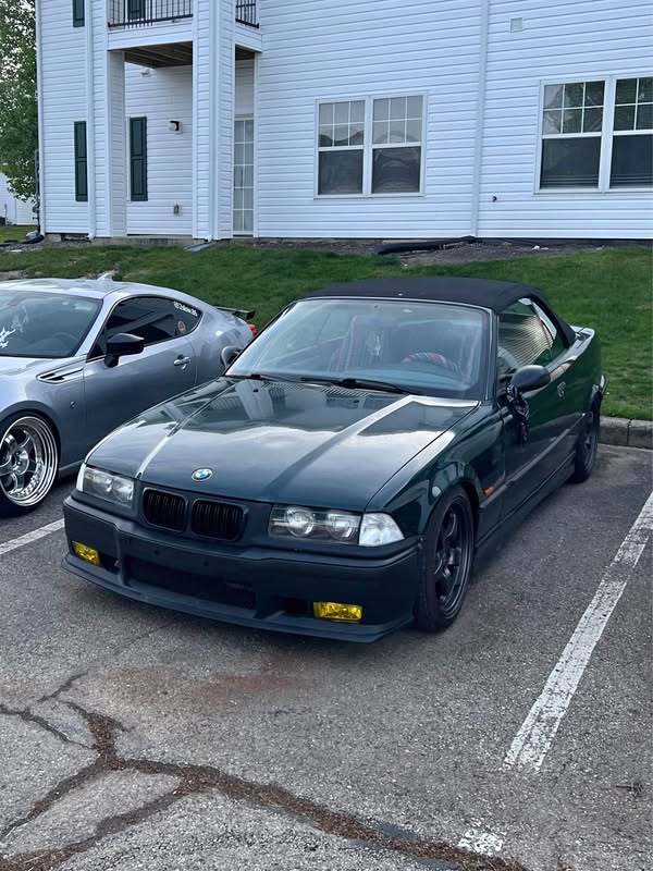 1999 BMW 3 Series - 323i Convertible 2D