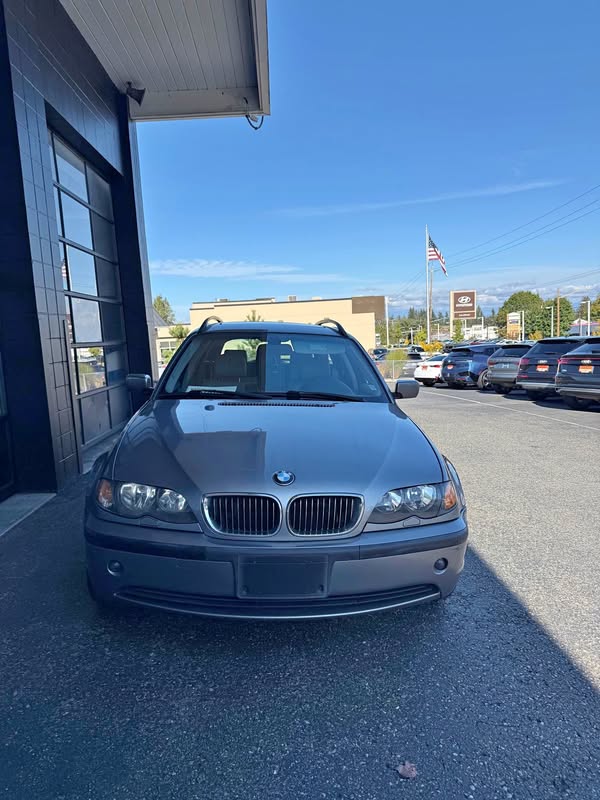 2005 BMW 3 Series - 325xi Wagon 4D