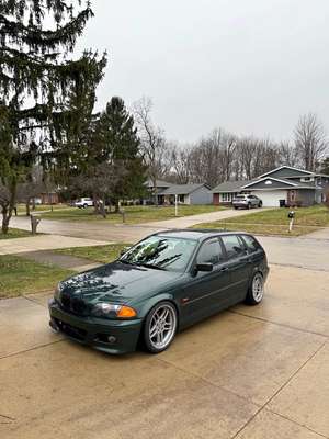 2000 BMW 3 Series - 323i Wagon 4D