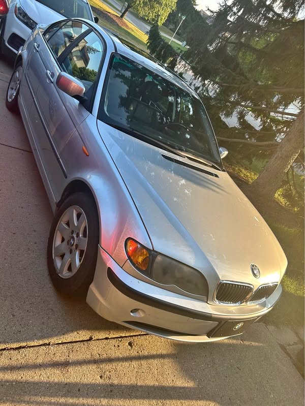 2004 BMW 3 Series - 325i Sedan 4D