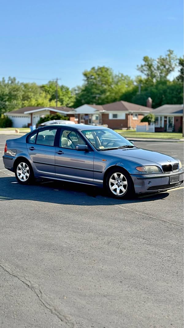 2005 BMW 3 Series - 325i Sedan 4D