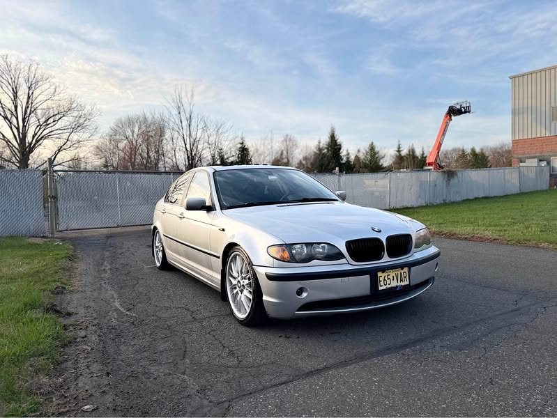 2004 BMW 3 Series - 325i Sedan 4D