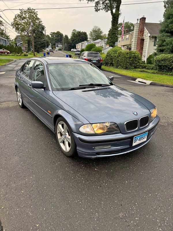 1999 BMW 3 Series - 323i Sedan 4D