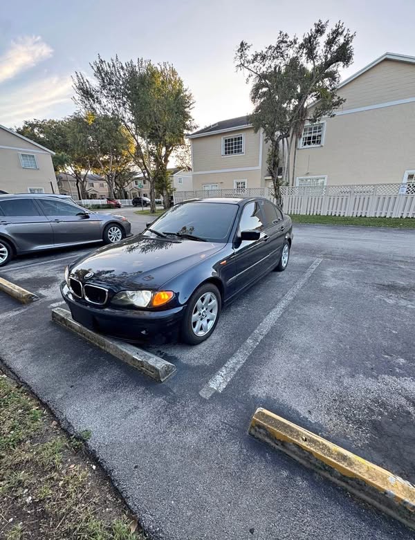 2003 BMW 3 Series - 325i Sedan 4D