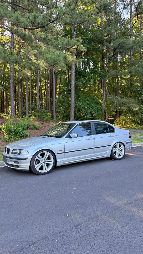 2000 BMW 3 Series - 323i Sedan 4D