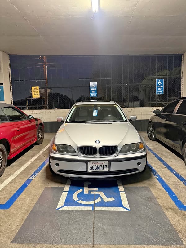 2004 BMW 3 Series - 325i Sedan 4D