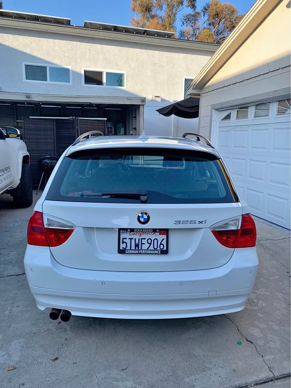 2006 BMW 3 Series - 325xi Wagon 4D