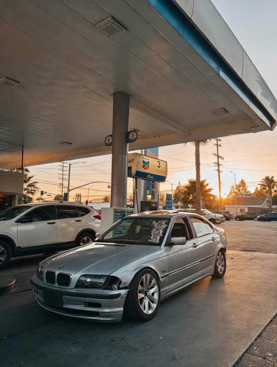 2001 BMW 3 Series - 325i Sedan 4D