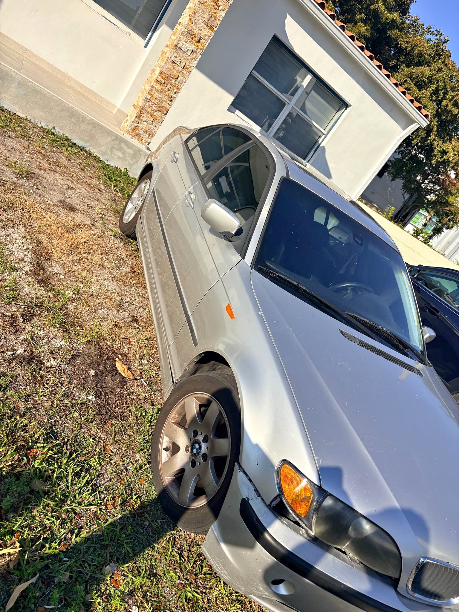 2004 BMW 3 Series - 325i Sedan 4D