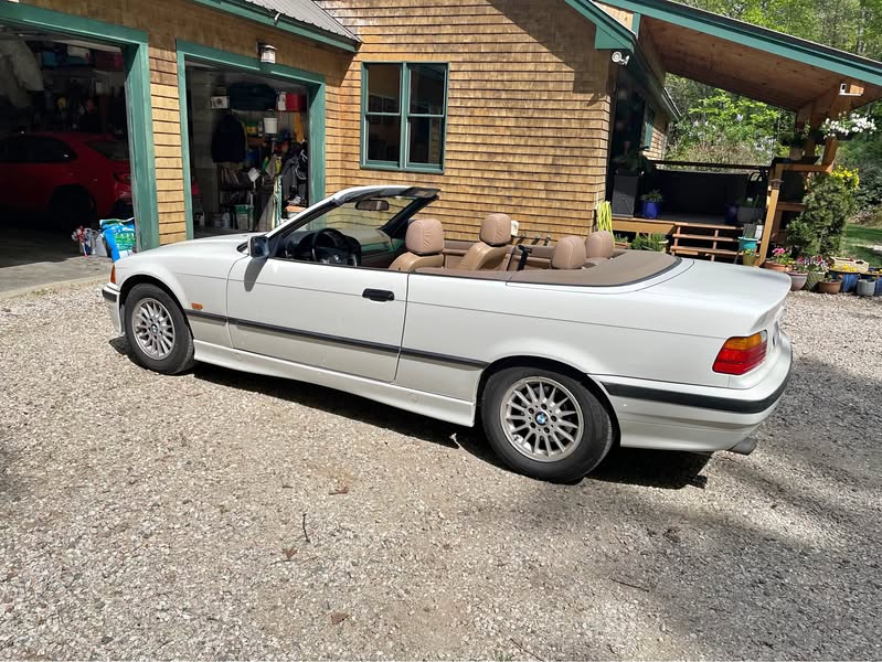 1999 BMW 3 Series - 323i Convertible 2D