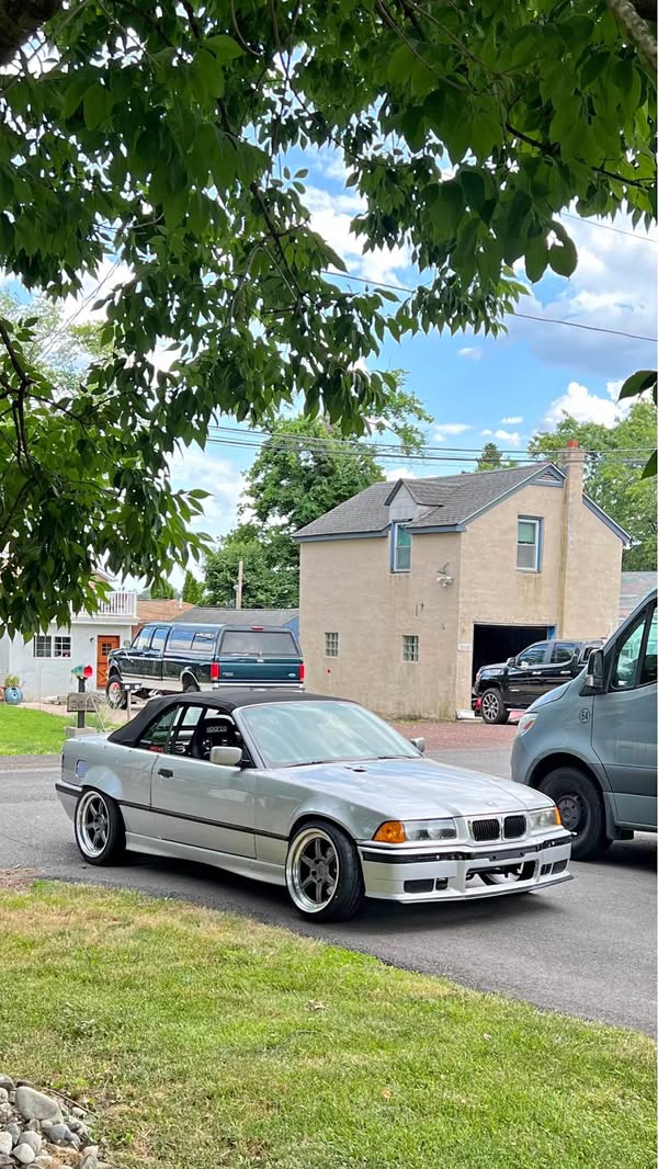 1999 BMW 3 Series - 323i Convertible 2D
