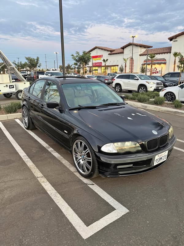 1999 BMW 3 Series - 323i Sedan 4D