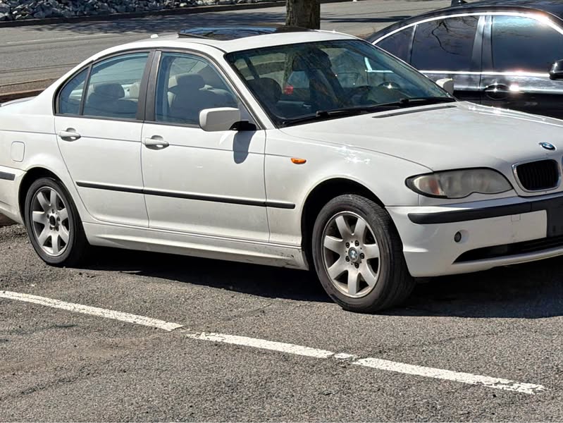 2004 BMW 3 Series - 325xi AWD Sedan 4D