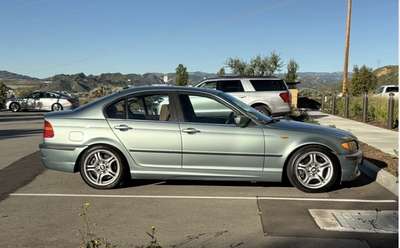 2002 BMW 3-Series I
