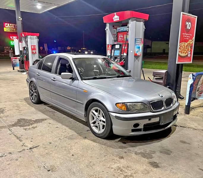 2002 BMW 3 Series - 325i Sedan 4D
