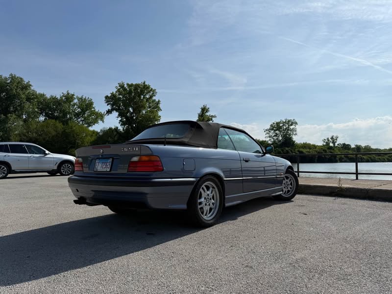 1999 BMW 3 Series - 323i Convertible 2D