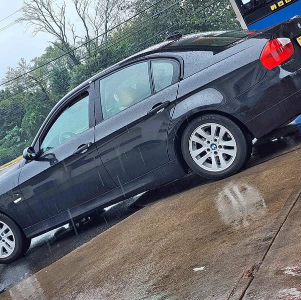 2006 BMW 3 Series 325i Sedan 4D