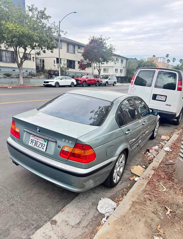 2003 BMW 3 Series - 325i Sedan 4D