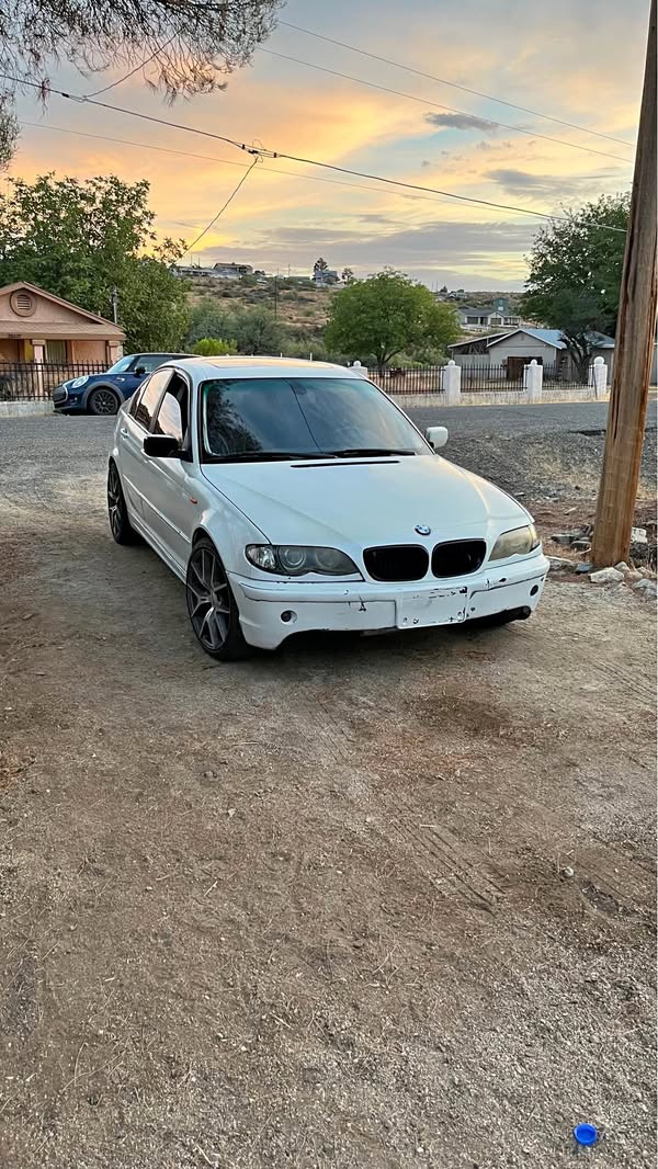 2004 BMW 3 Series - 325i Sedan 4D