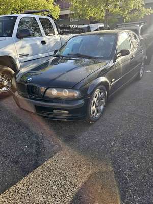 2000 BMW 3 Series 323i Sedan 4D