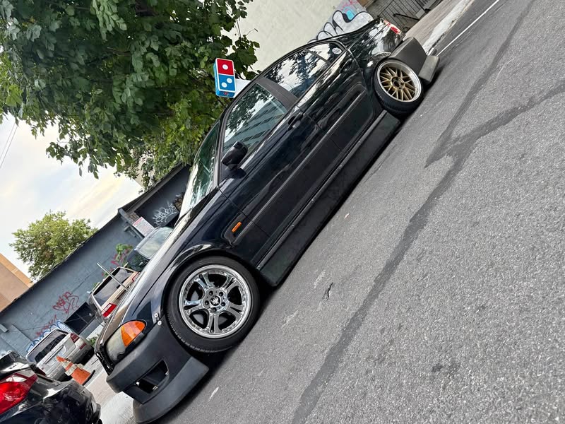 2001 BMW 3 Series - 325i Sedan 4D