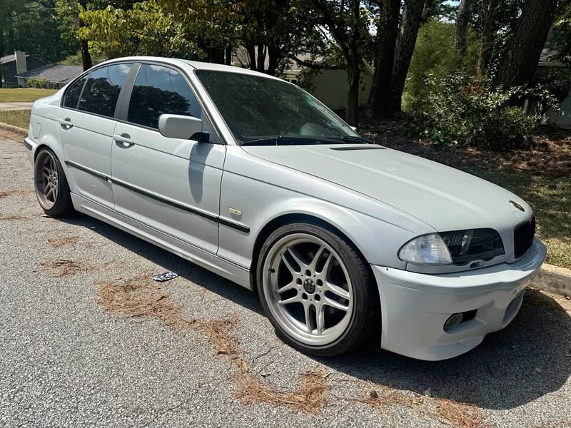 2004 BMW 3 Series - 325i Sedan 4D