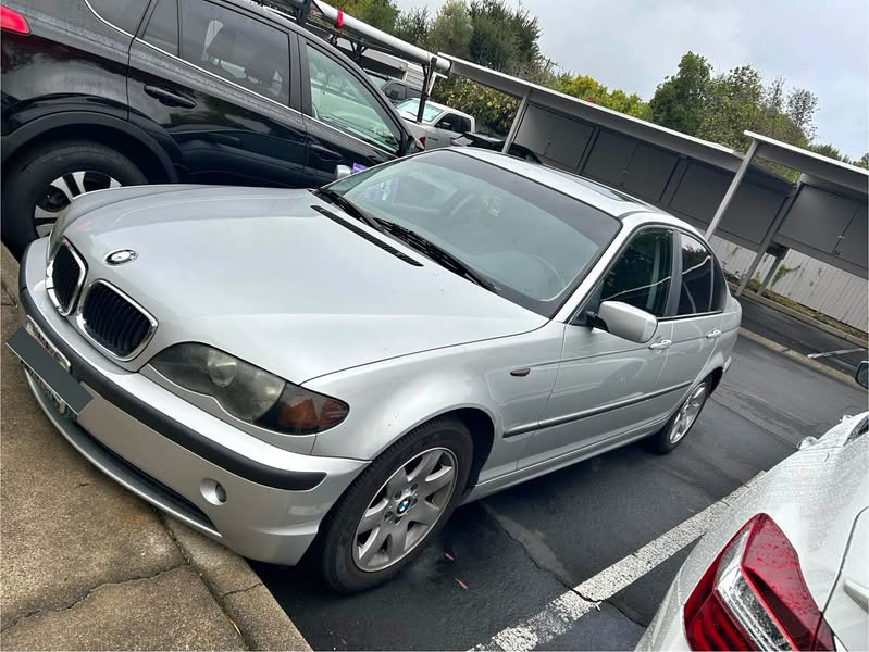 2004 BMW 3 Series - 325i Sedan 4D