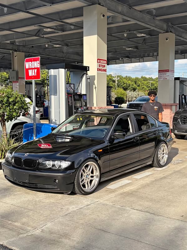 2004 BMW 3 Series - 325i Sedan 4D