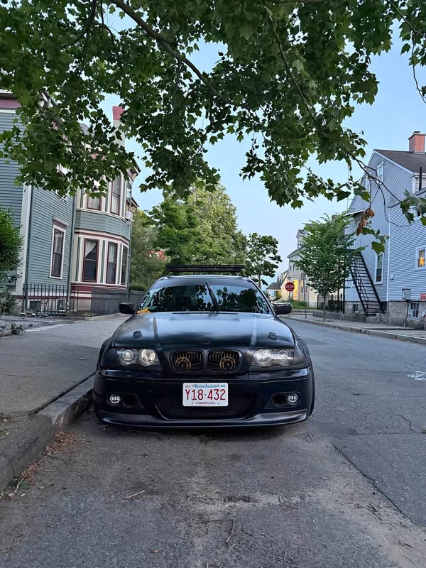2001 BMW 3 Series - 325i Sedan 4D