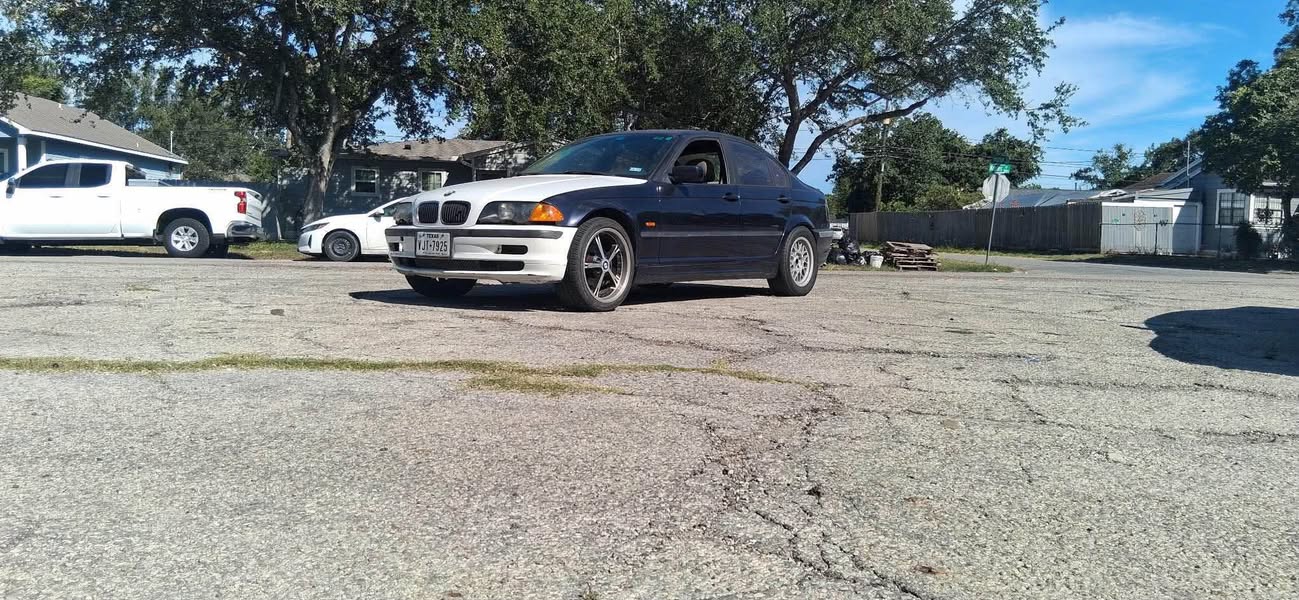 1999 BMW 3 Series - 328i Sedan 4D