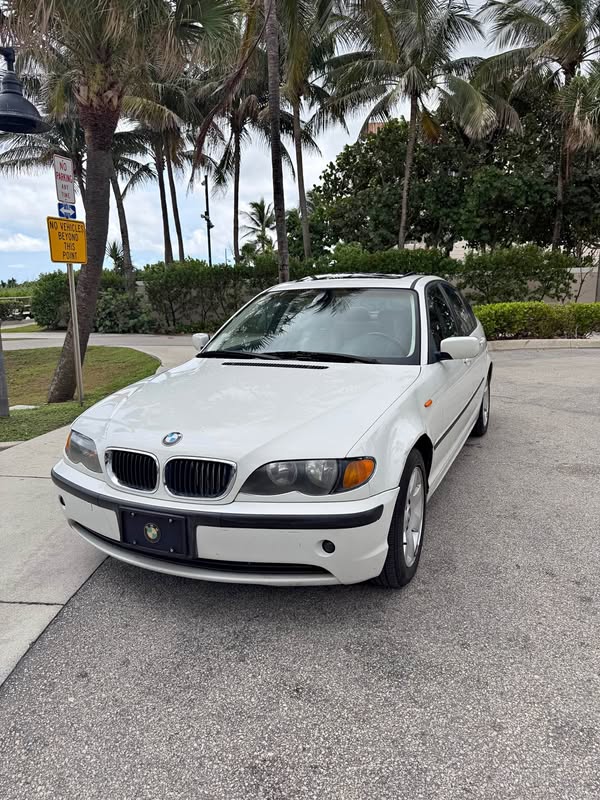 2005 BMW 3 Series - 325i Sedan 4D