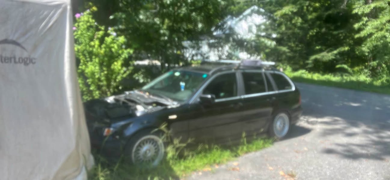 2003 BMW 3 Series - 325xi Wagon 4D