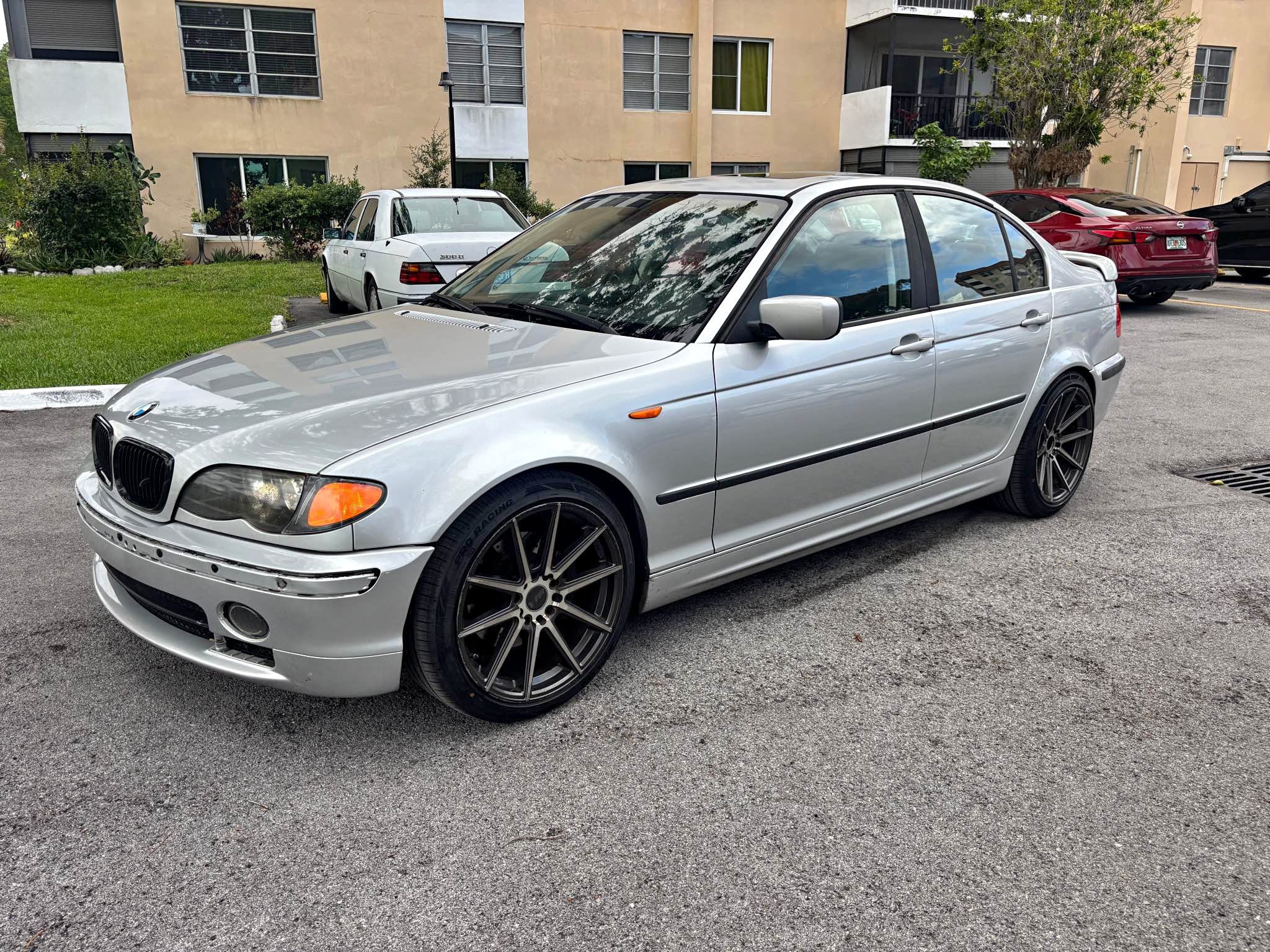 2004 BMW 3 Series - 325i Sedan 4D
