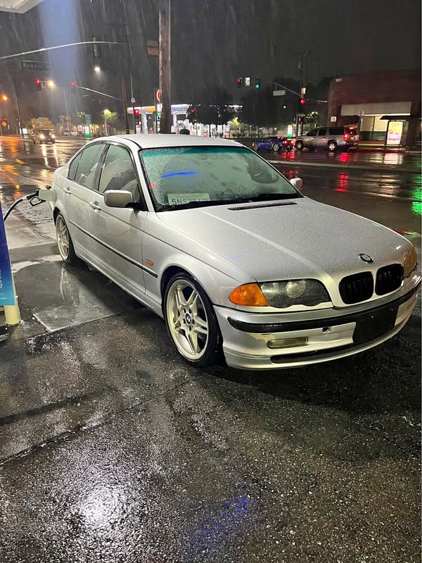 2000 BMW 3 Series - 323i Sedan 4D