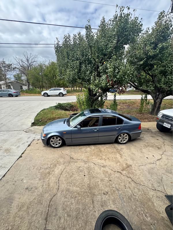 2004 BMW 3 Series - 325i Sedan 4D