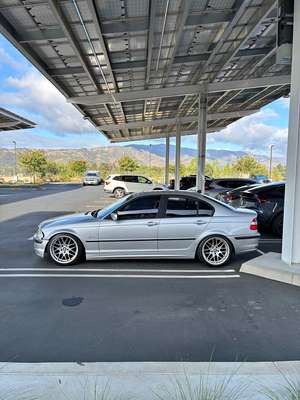 2001 BMW 3 Series - 325i Sedan 4D