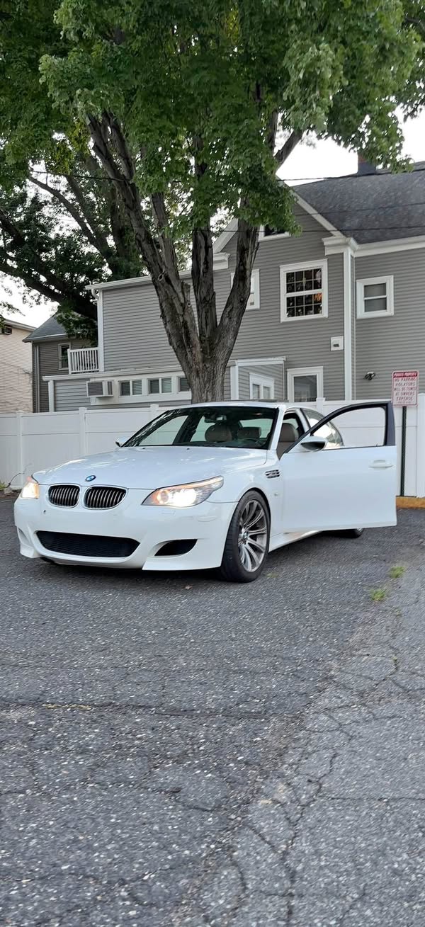 2008 BMW M5 - Sedan 4D